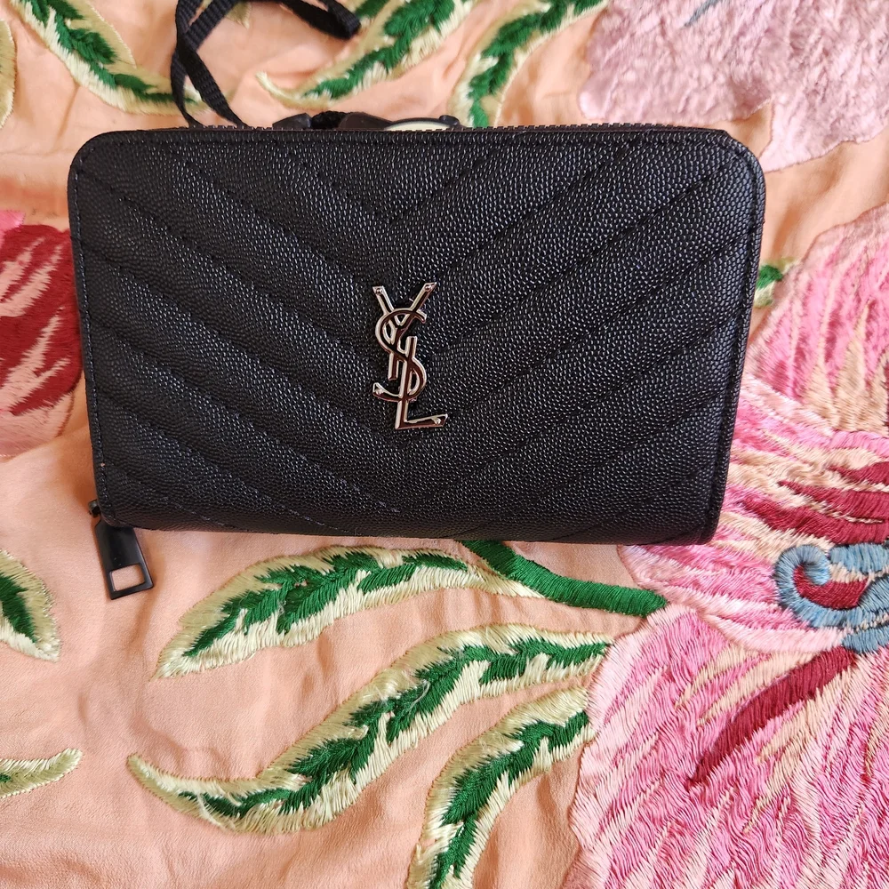 NEW Yves Saint Laurent Black Quilted Shoulder Bag - Picture 6 of 7